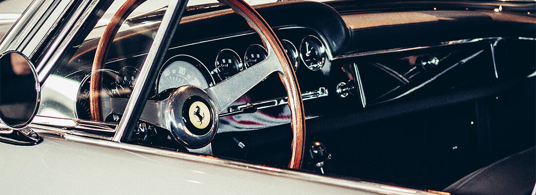 Enzo Ferrari – włoski kierowca i założyciel
