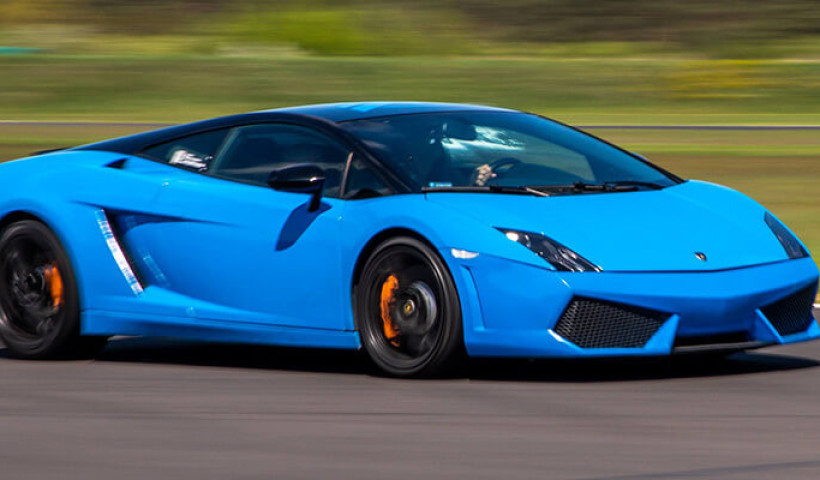 Ile okrążeń na torze wybrać na pierwszy przejazd Lamborghini?