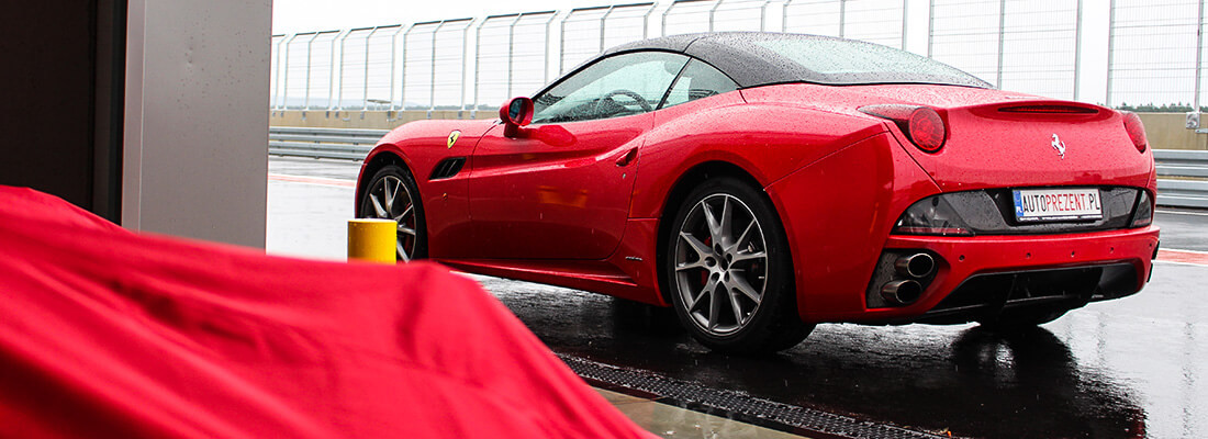 Ferrari California na torze - prezent dla każdego mężczyzny