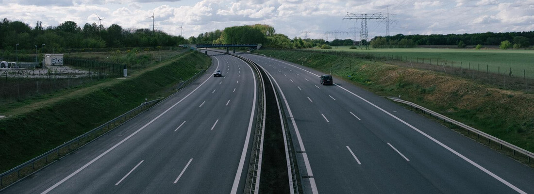 Maksymalna prędkość na autostradzie w Polsce – jaka jest?