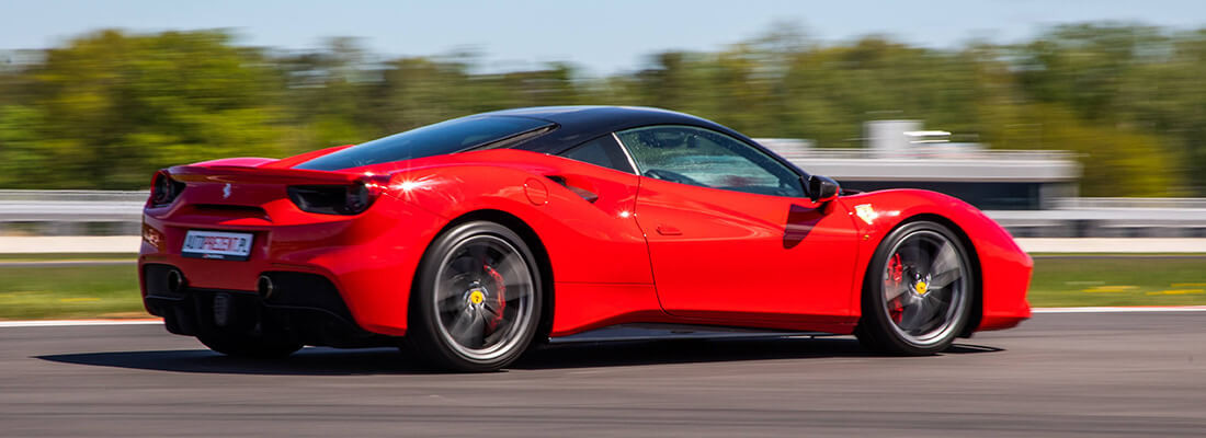 Jazda po torze na walentynki