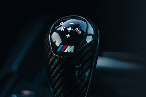 Tryb sport w samochodzie – co to znaczy?