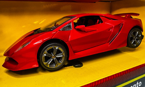 Sportowe Lamborghini Sesto Elemento w skali 1:24