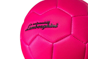 Piłka z logo Lamborghini różowa z napisem