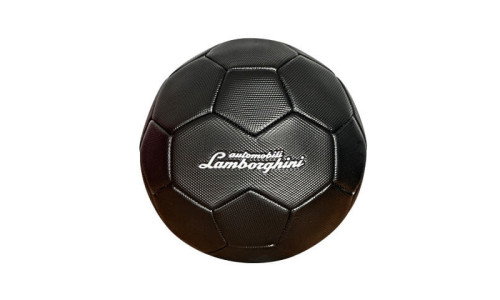 Napis Lamborghini na piłce nożnej