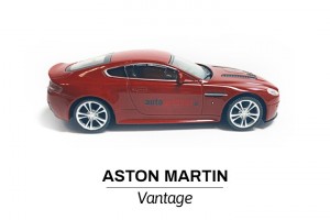 Samochodzik Aston Martin bok
