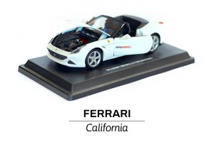 modelik 1:24 Ferrari California biała przód