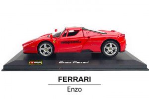 Ferrari Enzo z boku