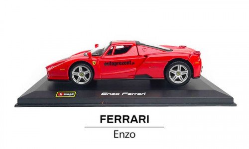 Ferrari Enzo z boku
