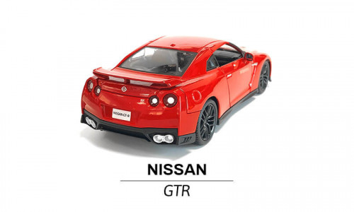 Nissan gtr 1 24