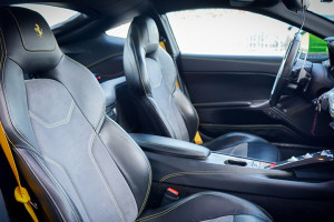 Ferrari F12berlinetta fotele samochodu
