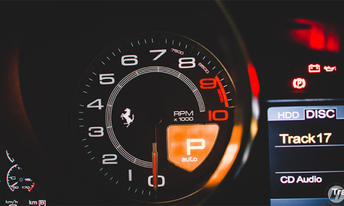 Obrotomierz w Ferrari 458 Italia