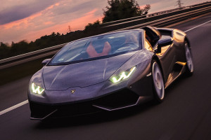 Lamborghini Huracan na autostradzie