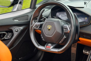 Sportowa kierownica Lamborghini Huracan