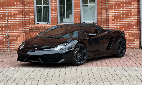 Czarne Lamborghini Gallardo