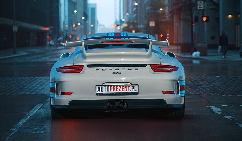 Zasiądź za sterami Porsche 911 GT3 i poprowadź go po mieście