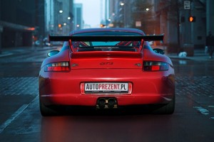 Jazda Porsche 911 gt3 997 ulicami miast