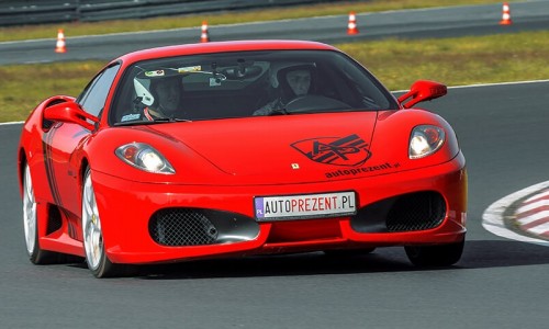 Jazda Ferrari F430 na torze