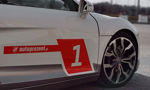 Audi R8 V8 sportowe oklejenie
