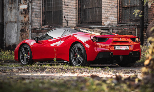 Ferrari 488 GTB jazda po torze