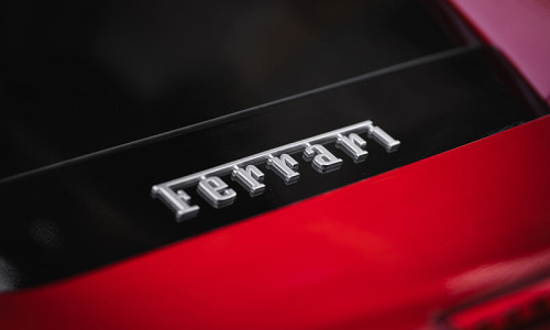 Ferrari 488 GTB napis samochodu
