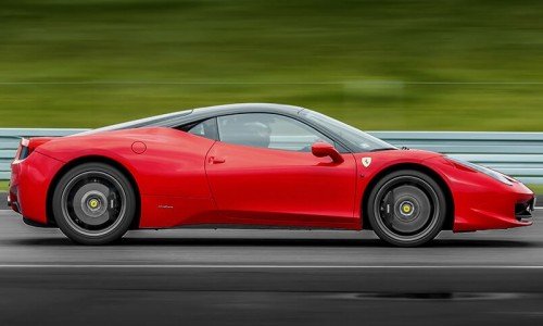 Ferrari 458 italia bok samochodu