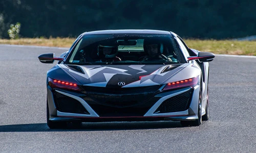 Sportowy samochód Honda NSX