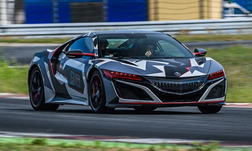 Honda NSX w akcji na torze