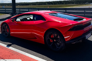 Lamborghini Huracan od autoprezent na torze