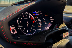 Lamborghini Huracan elektroniczne zegary