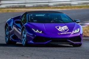 Lamborghini Huracan przejazd po torze