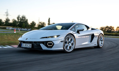 Lamborghini Temerario supersamochód na torze