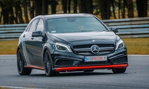 Mercedes A45 amg na torze