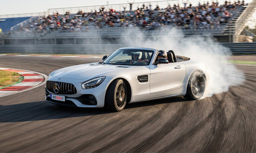 Podaruj na prezent jazdę Mercedesem AMG GT Roadster