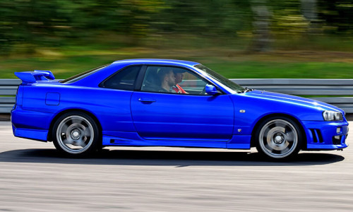 Nissan Skyline R34 w akcji na torze