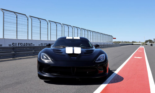 Dodge Viper GTS na torze silesia Ring